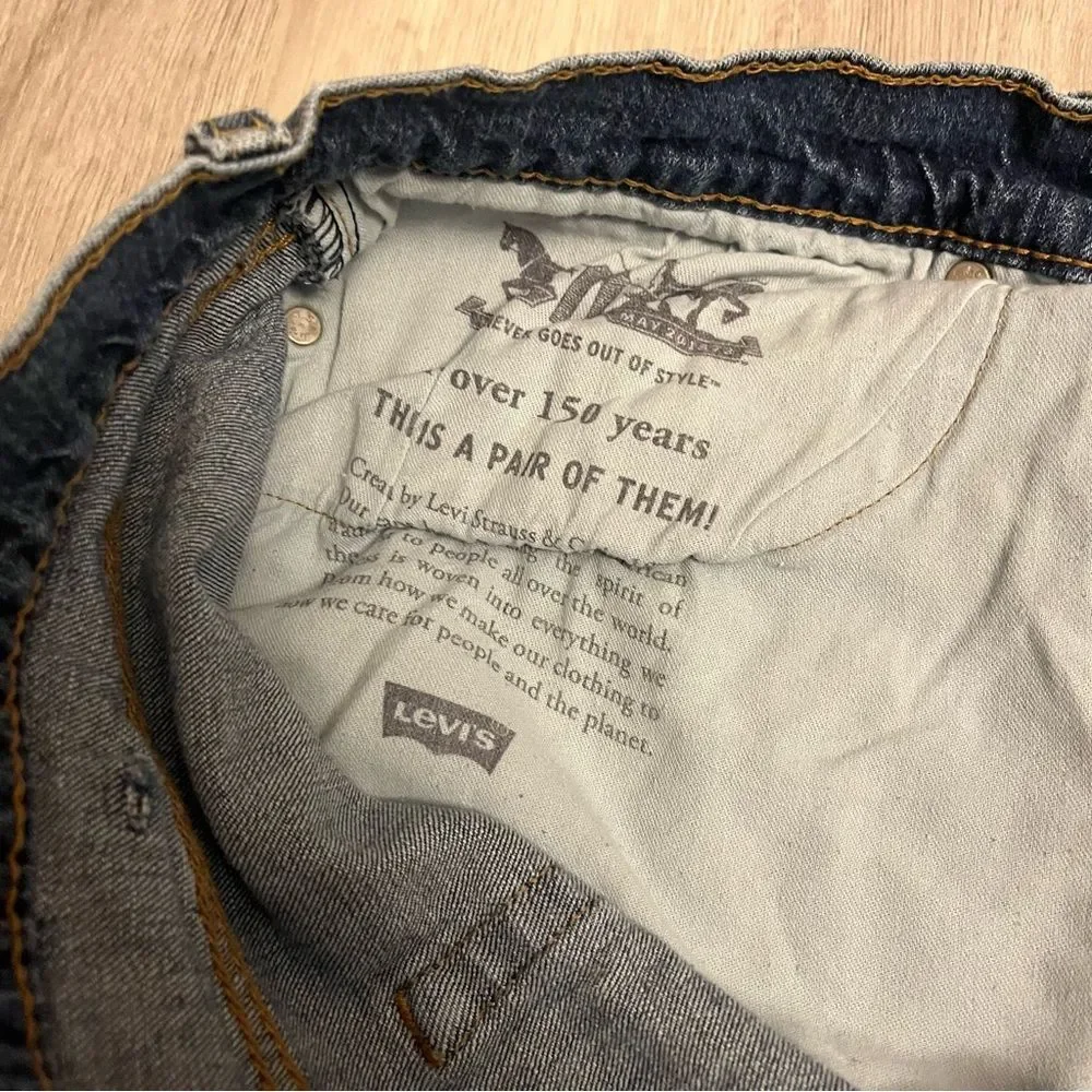 Levi’s 505 Regular Fit Jeans Glowing - Medium Wash - Stretch Size W38 x L30